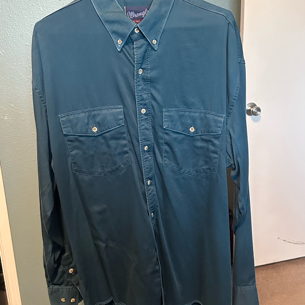 Men's Wrangler Teal Button-Up Shirt XL Tails Size 17-35